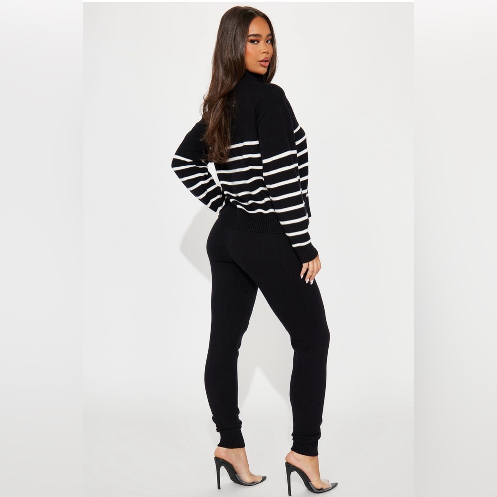 SWEATER PANT SET